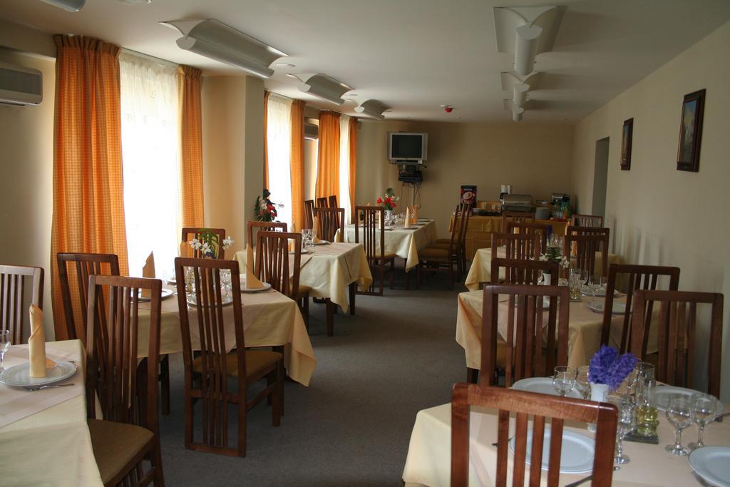Hotel Baneasa Parc Bucarest Exterior foto