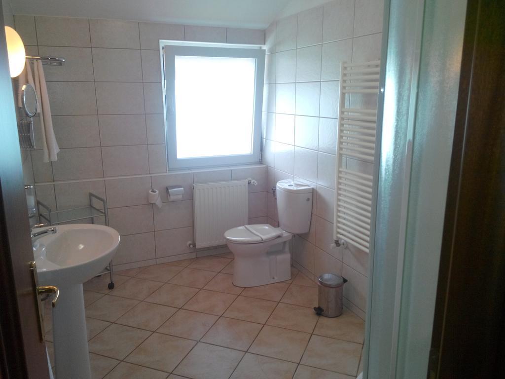 Hotel Baneasa Parc Bucarest Habitación foto