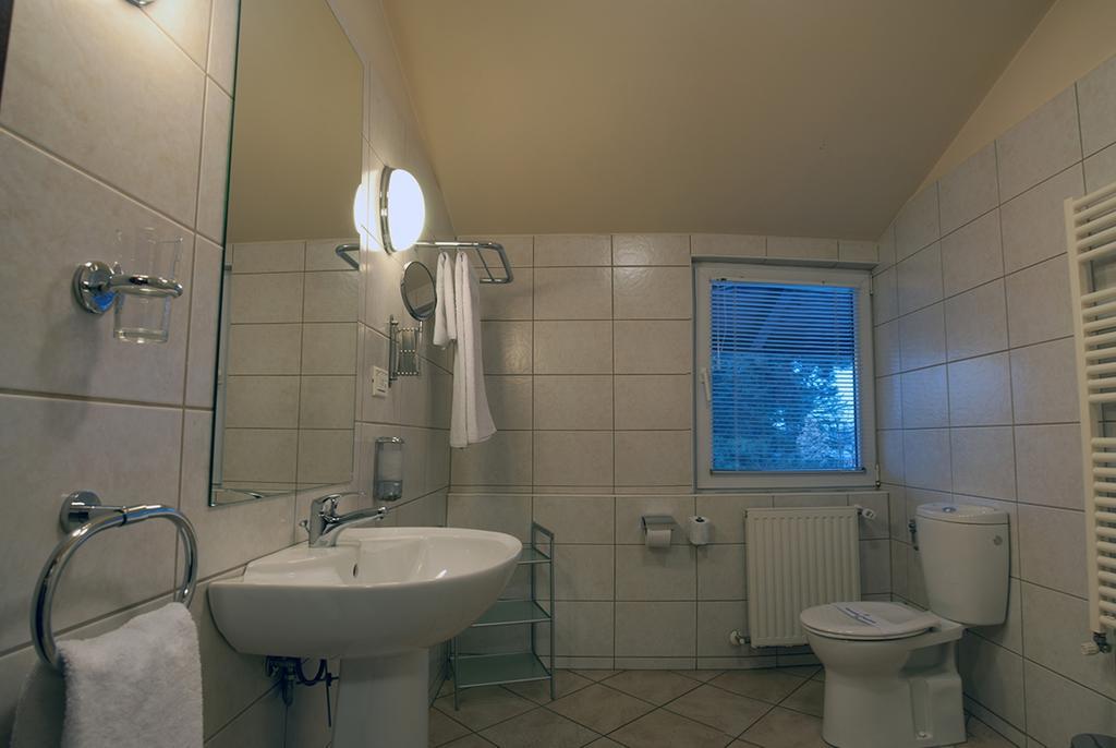 Hotel Baneasa Parc Bucarest Habitación foto
