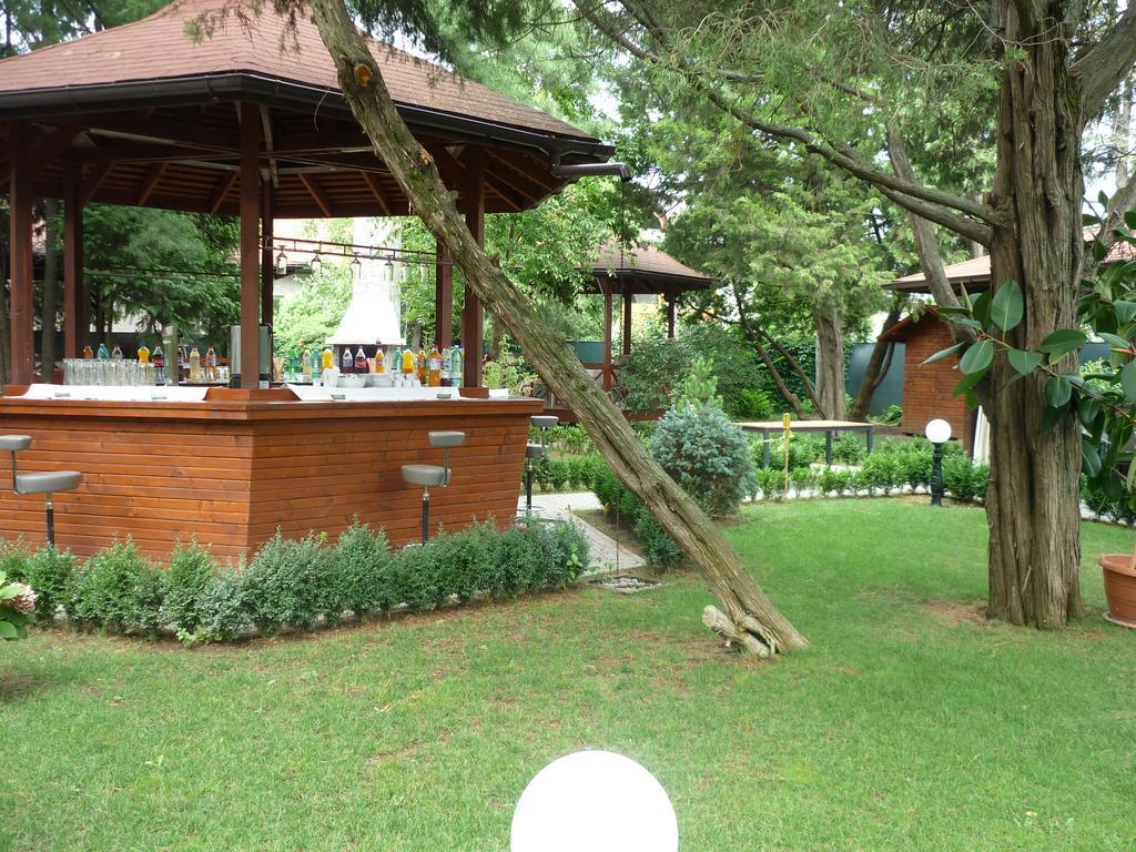 Hotel Baneasa Parc Bucarest Exterior foto