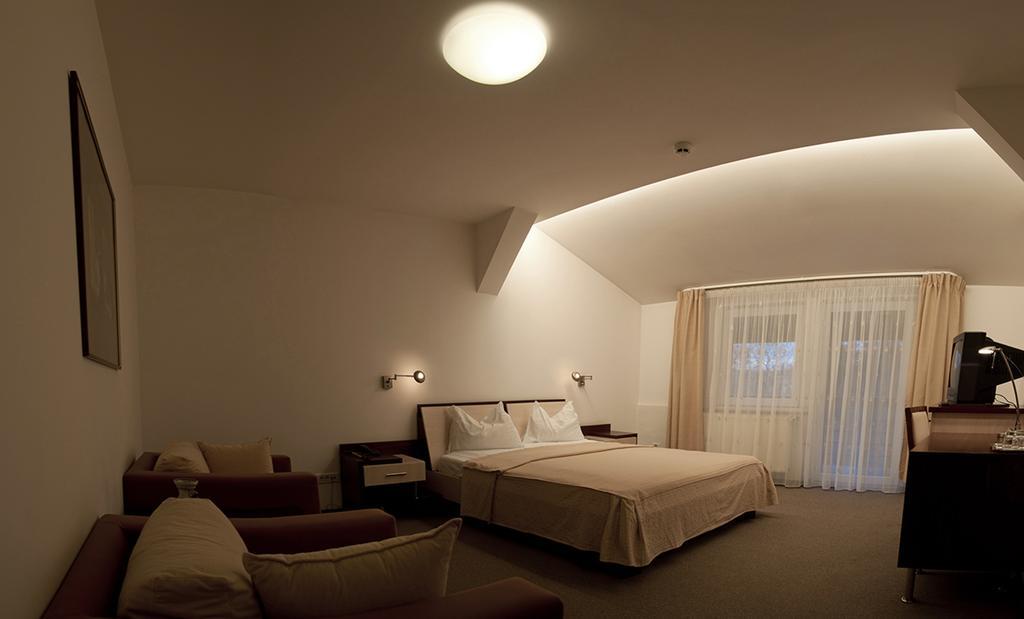 Hotel Baneasa Parc Bucarest Habitación foto