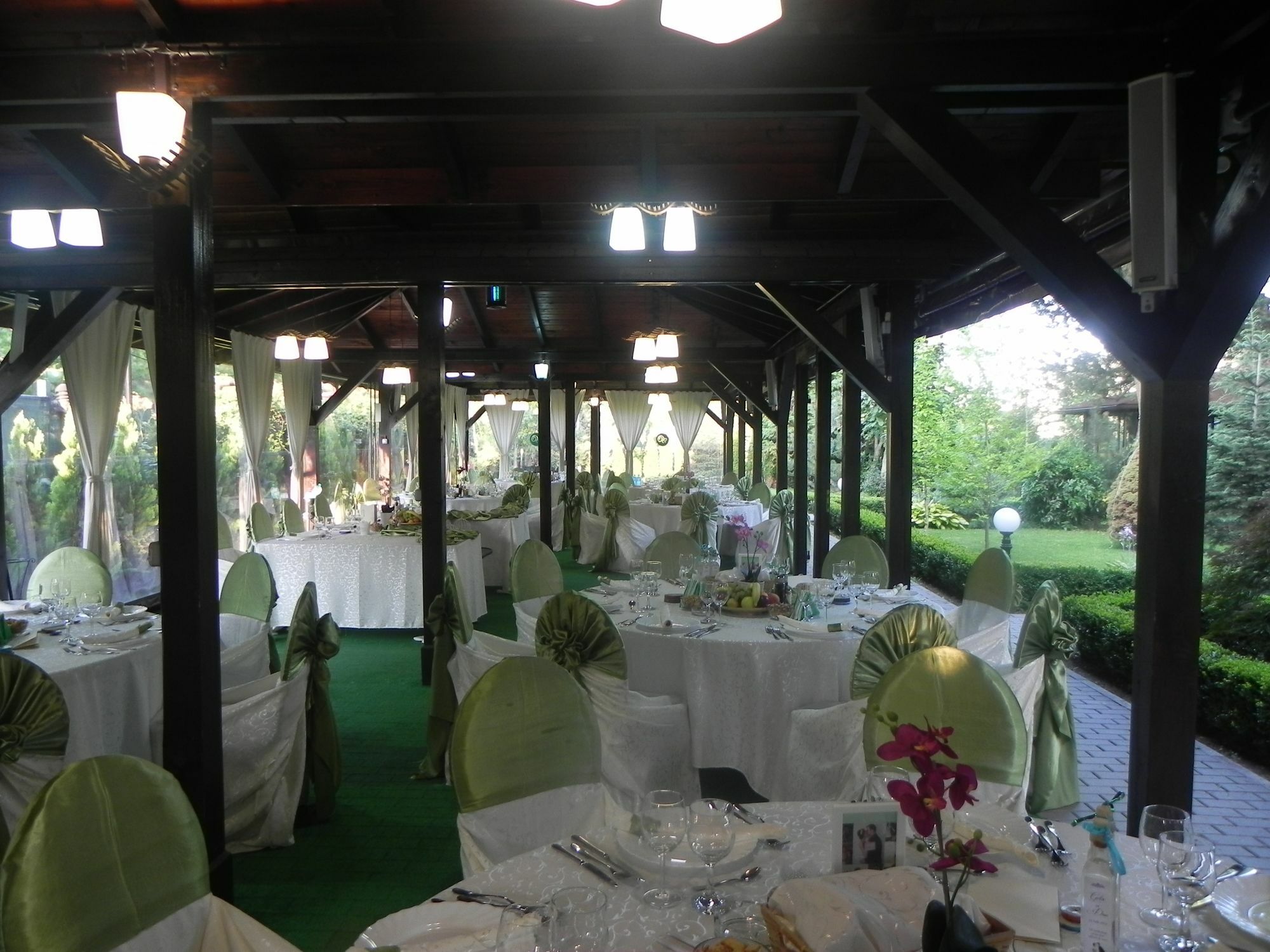 Hotel Baneasa Parc Bucarest Exterior foto